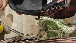 Cum in Nike Shox turbo