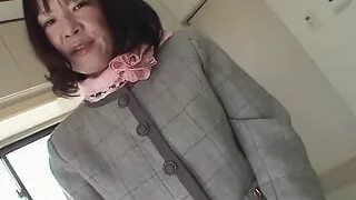 Asian woman likes to fuck so she even lets him give her a creampie