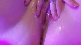 Fat ass slut wife fingering her wet pussy and got orgasm pissing a lot