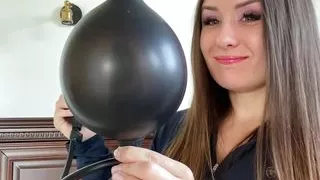 The inflatable butt plug in the size of Steeltoyz with Cruel Reell