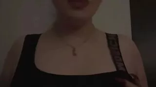 Hot babe with beautiful huge and natural tits