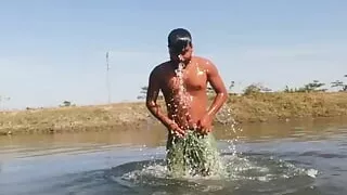 Bathing Gay video I'm like gay video