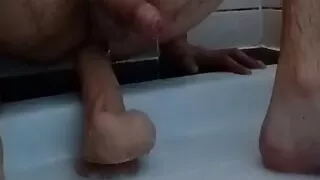 Volim si sirit guzu i pod tusem