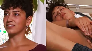 Ersties - Lexi masturbiert mit Dildo und steckt sich dabei den Finger in den Hintern