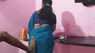 Stepmother was washing dishes in the kitchen and young boy I had sex with her