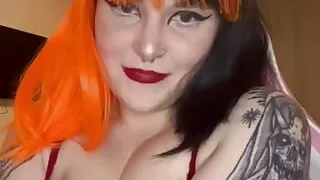 Its the big tiddy goth here