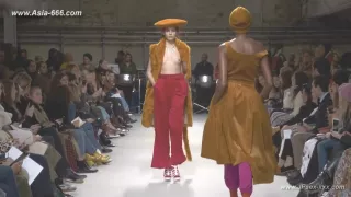 Braless Trends in Women's Fashion Style Compilation for Adventurous Dressers.6