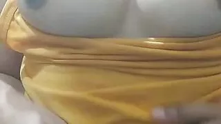 Leaked MMS Dirty teen undress and plays with herself