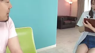 Psychotherapist who treats mental disorder is through kissing with saliva