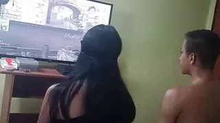 My girlfriend loses with me playing and it's her turn to give me a good oral and some delicious sitting in the chair