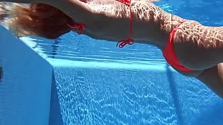 Mary Kalisy shows her hot big ass underwater