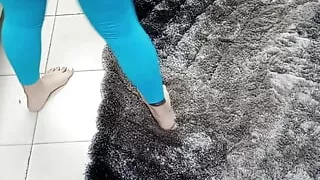 my gym instructor Dan cums inside my pussy