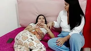 Exuberant Dominant Lesbian Gives Oral to Her Sexy Friend-porn in Spanish
