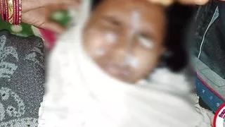 Puja bhabhi ko muh par land ka pani gira diya