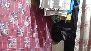 Gusto niya magpakantot sa kay kuya para pud mag kalamian