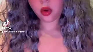 Horny TikTok slut Vanilla Faith
