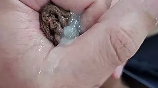 Shaking her ass from the left to the right