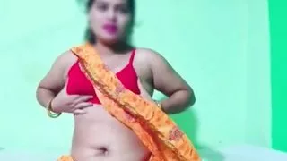 Sex ke liye tadapti bhabhi chudai doggystyle me hardsex with creampied over her pussy