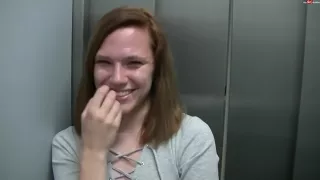 Mein Erstes Mal Im Aufzug Und Direkt Erwischt Deint Propered - Anne Eden