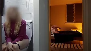Peeking Stepbro and His Girlfriend Giving Head From the Toilet
