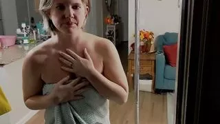 Sucking off Pizza Delivery Guy