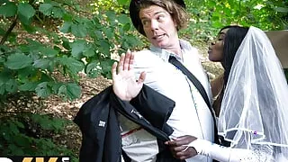 BRIDE4K. Runaway Bride's Banging