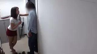 M634G03 A neighbor who came in when he saw an adult video and got in the way that he seemed to be alive!