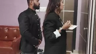 A Businessman Came to Meet Her Girlfriend and Made a Turbulent Fucking Session.