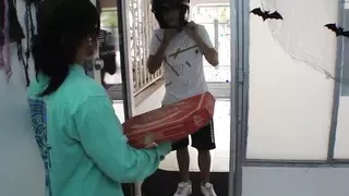 Domiciliary Doesn't Waste Time and Ends up Fucking My Pussy - Full Story - Porn in Spanish