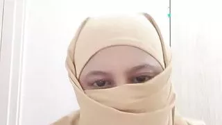 Arabs mom feeling horny