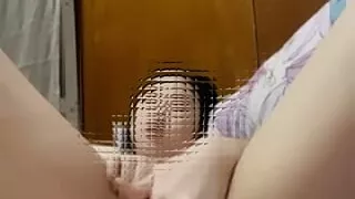 Beautiful Asian girl masturbates until she reaches orgasm.