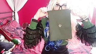 Lavinia's new big toy makes her squirt