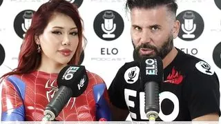 Lexy The Spiderwoman Show Her Pussy