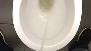Pee #010
