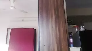 Apne land per Savan Lagake bahut jor se Munh Mein Diya