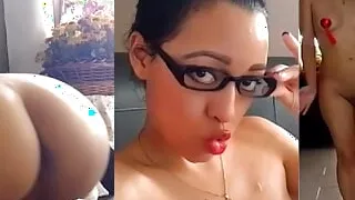 Saturno Squirt, the sexiest Latin babe, is the secretary who seduces her boss with her twerking and blowjob.