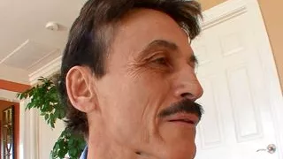 Pathetic Husband Watches Wife Jamie Applegate Fuck a Stud