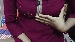 Indian Desi bhabi hairy pussy showing big ass