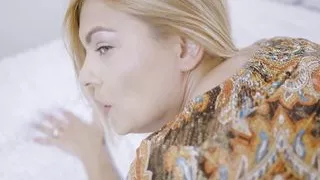 Jasmine needs a new cock in her wet milf cunt