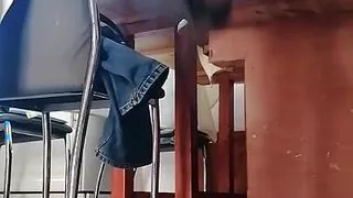 I came to my good friend's house to replace the lamp in the hallway without any thought