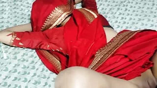 Desi Bhabhi Ko Sote Huye Devar Ne Akar Banai Video Or Fir Choda