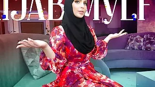 Alexa Has Marital Issues & Her Husband Isn't Coming Home Soon. Luckily The Handyman Is Here To Help