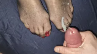 Big Cock Cum On Wife Feet..............