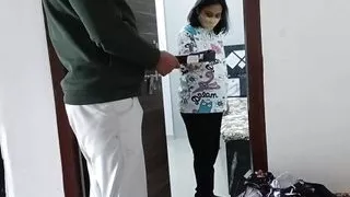 Pizza delivery boy ne bhabi ko choda pesa nhi le kar