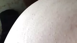 Cleopatra slaps her ass ????