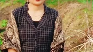 Beautiful housewife having sex with eggplant in her pussy. In the mustard garden.outdoor sex.