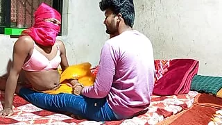 Indian Pooja Shimel was given a gift by her boyfriend so Pooja Shimel was happy and gave her her ass - Hindi Voice