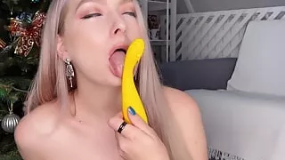 Sexy Amelie Dubon Masturbates Alone at Home