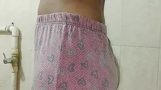 Indian Desi Girl in Bathroom Camera Catch Her