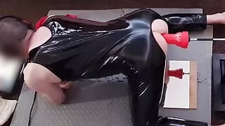 Anal masturbation on the fucking machine for Mike Essex